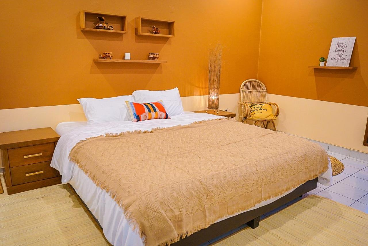 Bed and Breakfast Roemah Renjana Bandung Zewnętrze zdjęcie
