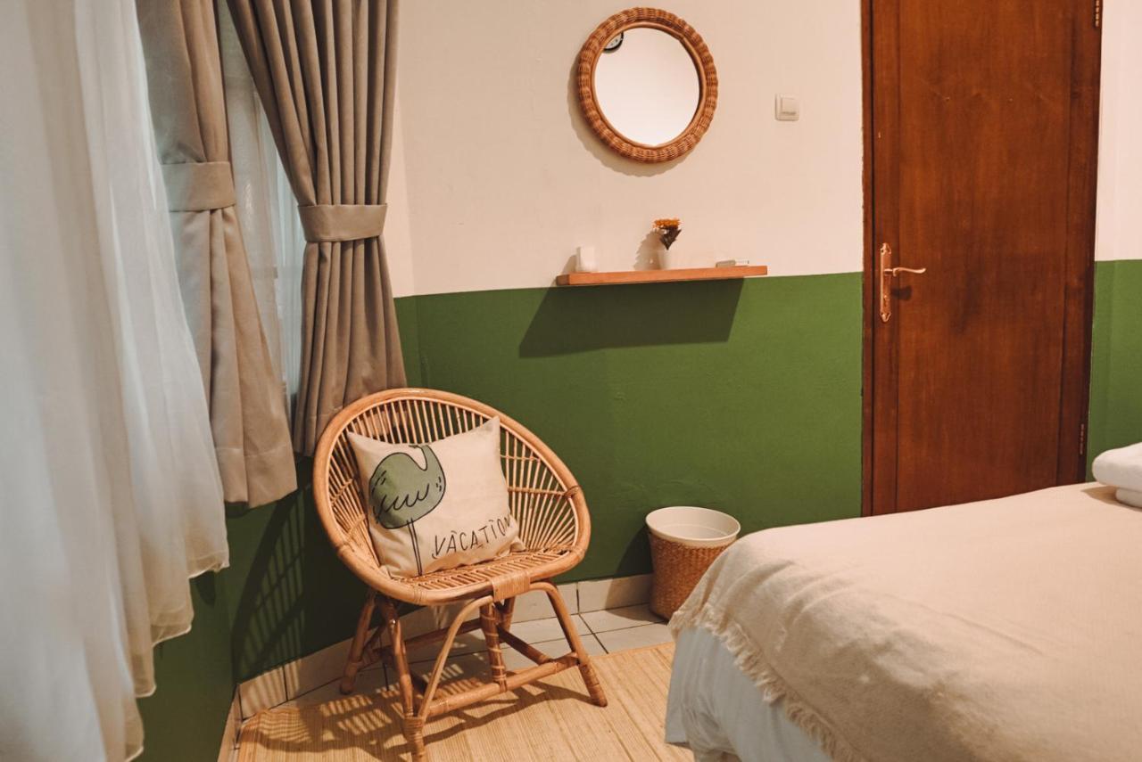 Bed and Breakfast Roemah Renjana Bandung Zewnętrze zdjęcie