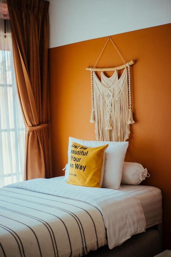 Bed and Breakfast Roemah Renjana Bandung Zewnętrze zdjęcie