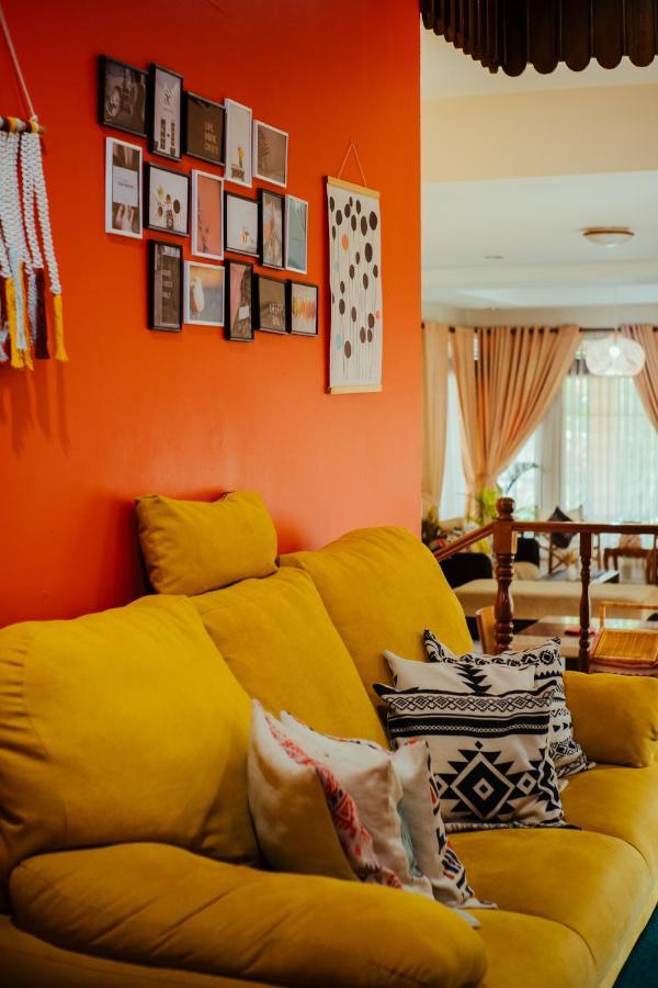 Bed and Breakfast Roemah Renjana Bandung Zewnętrze zdjęcie