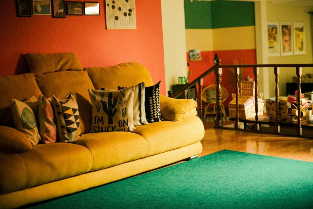 Bed and Breakfast Roemah Renjana Bandung Zewnętrze zdjęcie