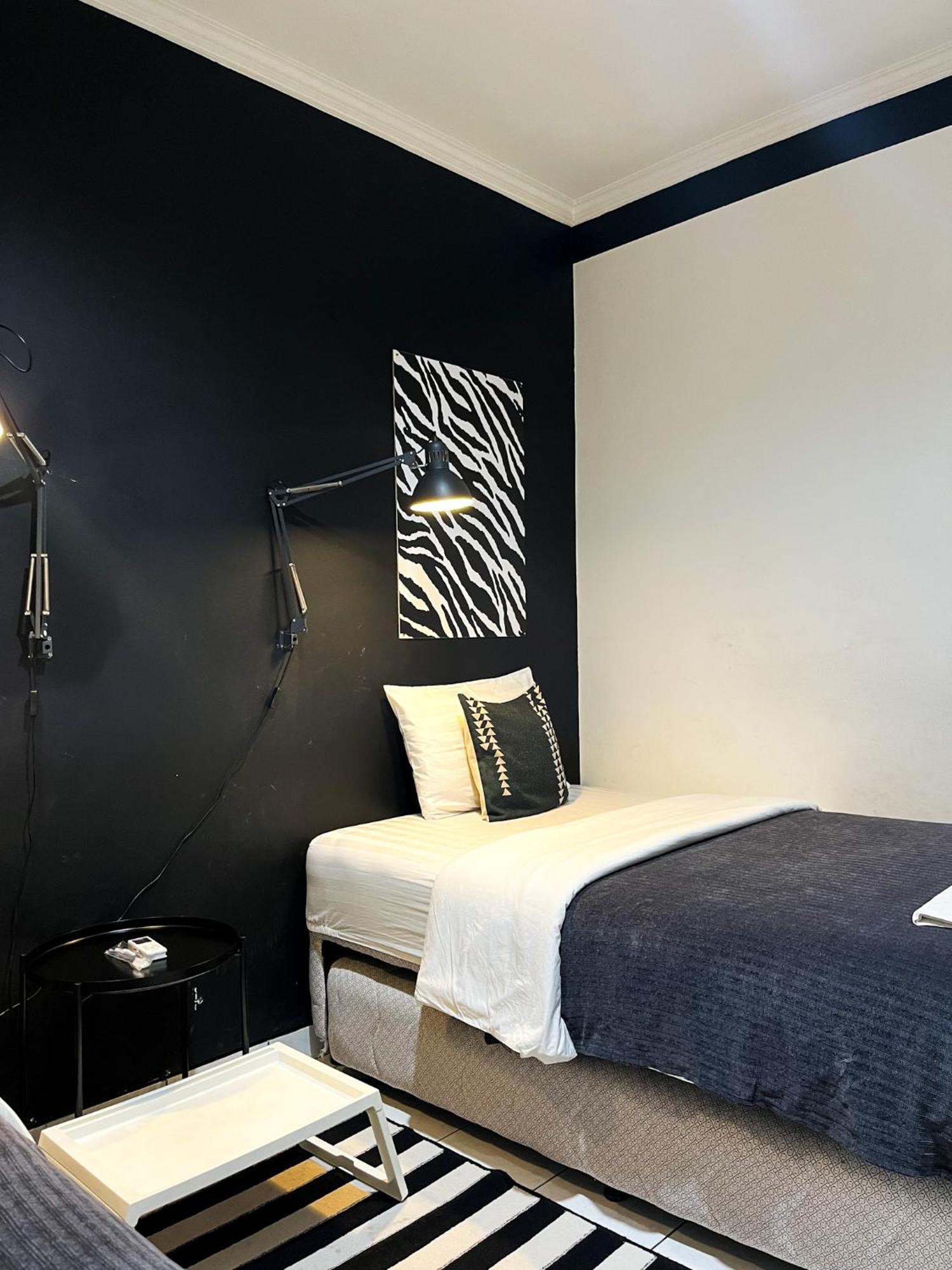 Bed and Breakfast Roemah Renjana Bandung Zewnętrze zdjęcie